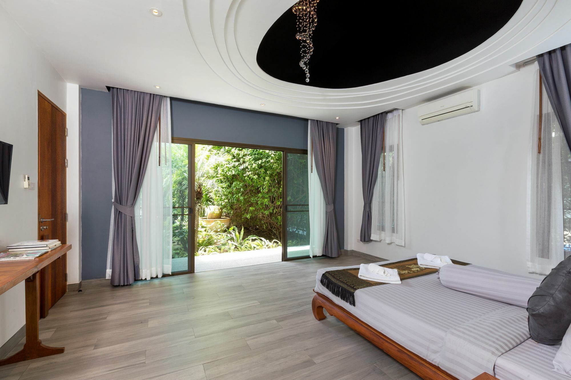 Karon Beach Pool Villa - Sha Extra Plus Bagian luar foto
