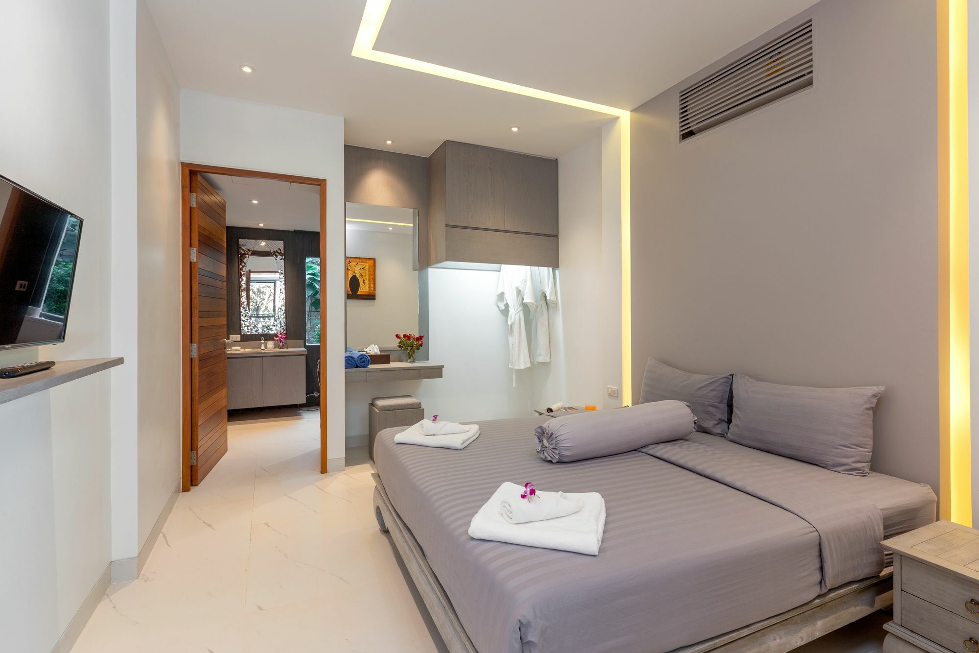 Karon Beach Pool Villa - Sha Extra Plus Bagian luar foto